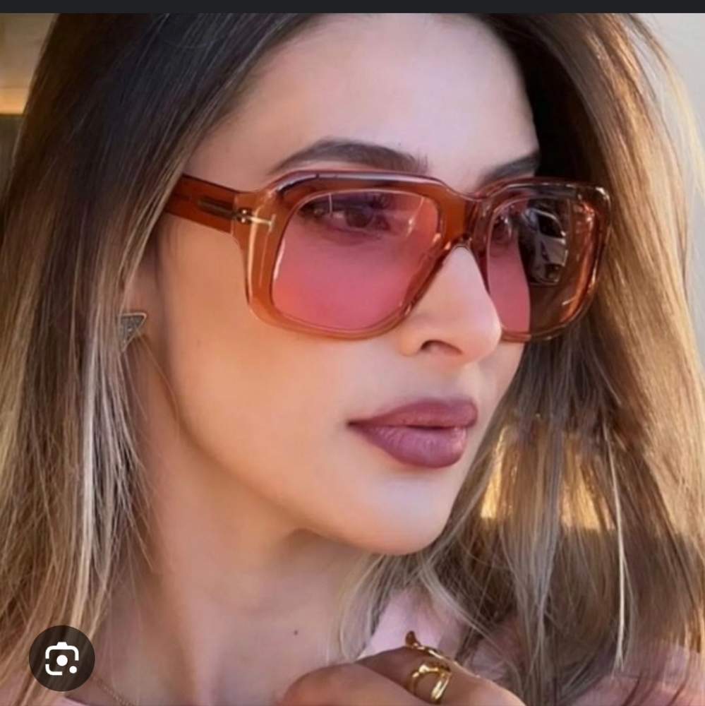 Sold *NWT Tom Ford sunglasses - Picture 2 of 9